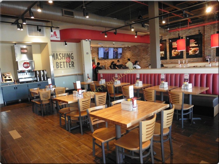 Smashburger Restaurant in Staten Island / Official Menus & Photos