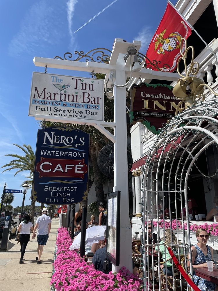 Neros Waterfront Cafe