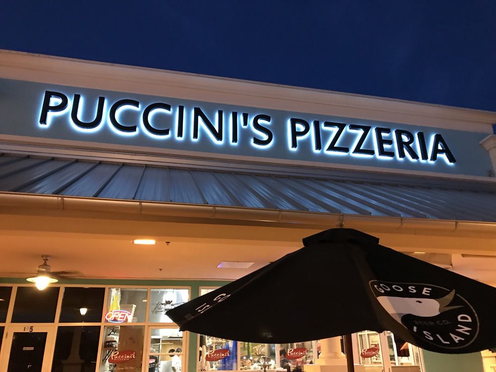 Puccinis Pizzeria