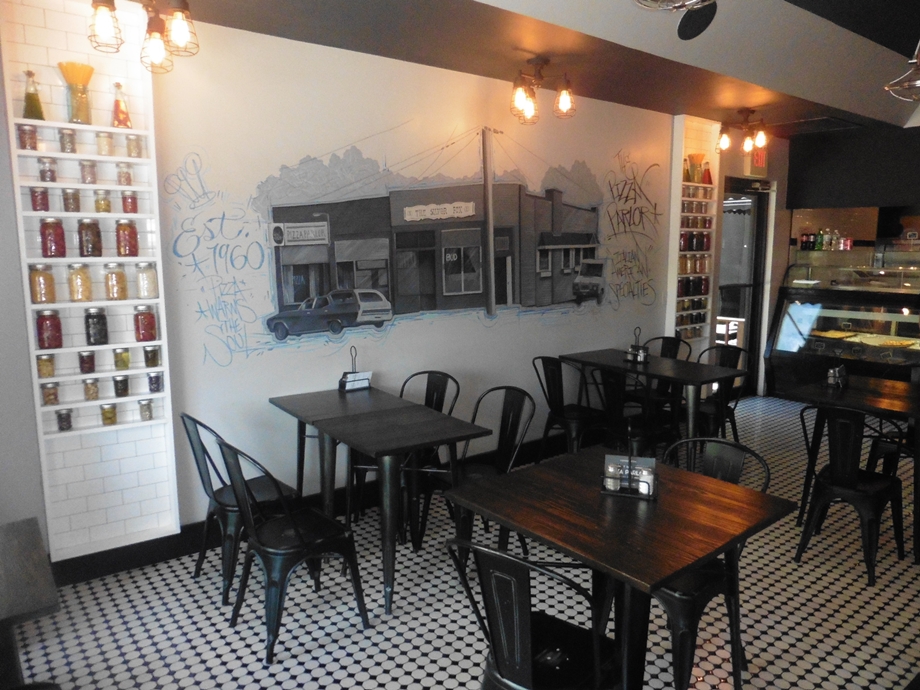 The Pizza Parlor Restaurant in Staten Island / Official Menus & Photos