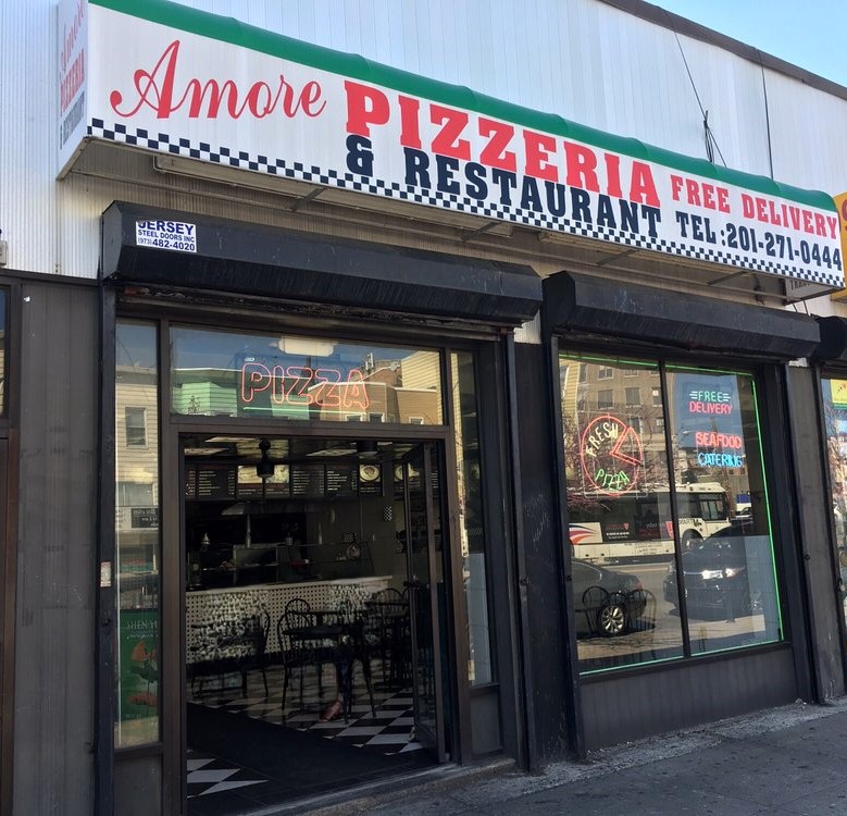 Amore Pizzeria & Restaurant