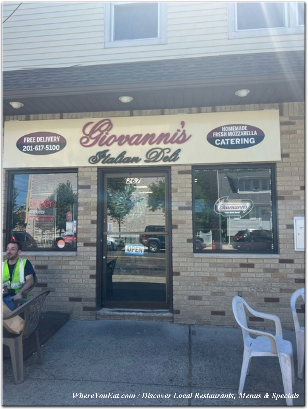 Giovannis Italian Deli