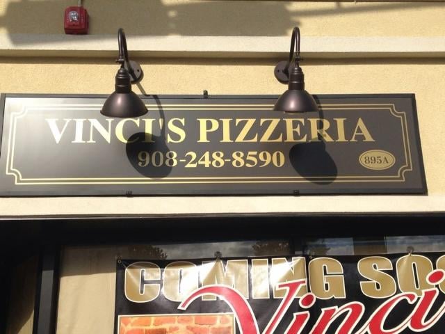 Vincis Pizzeria