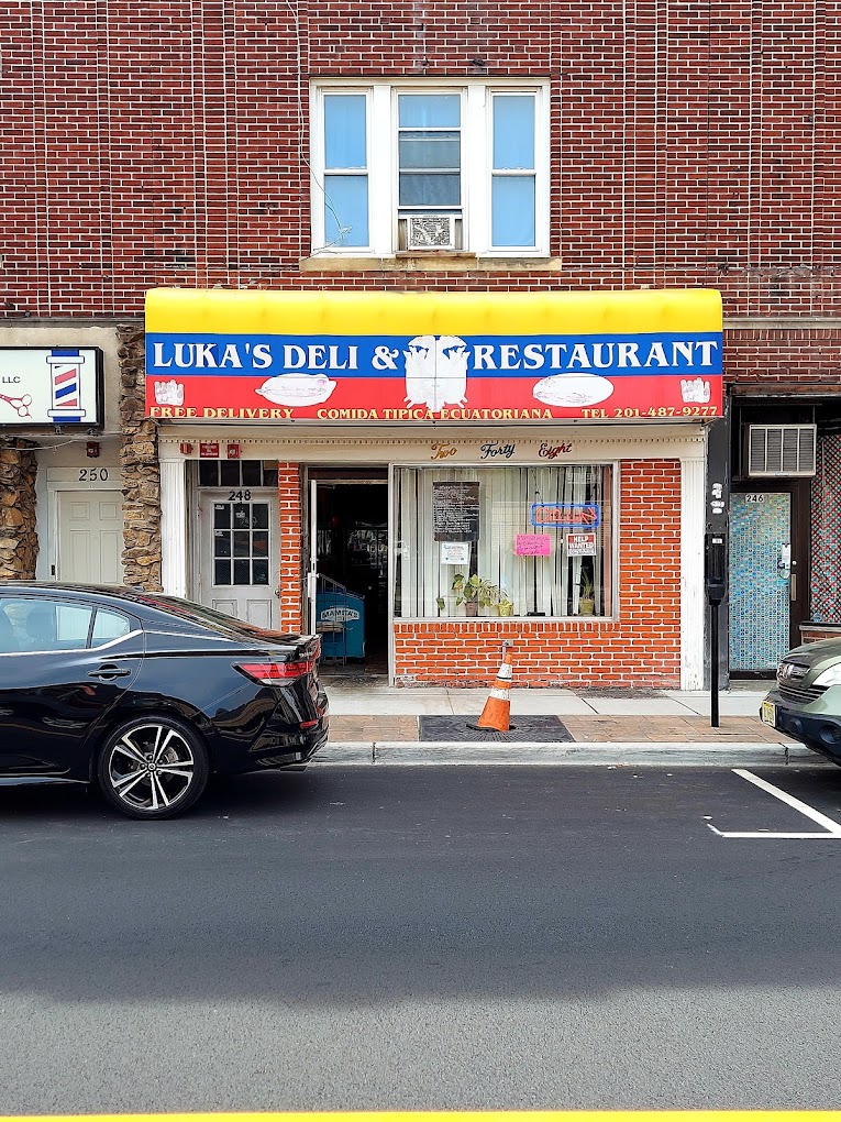 Lukas Deli & Restaurant