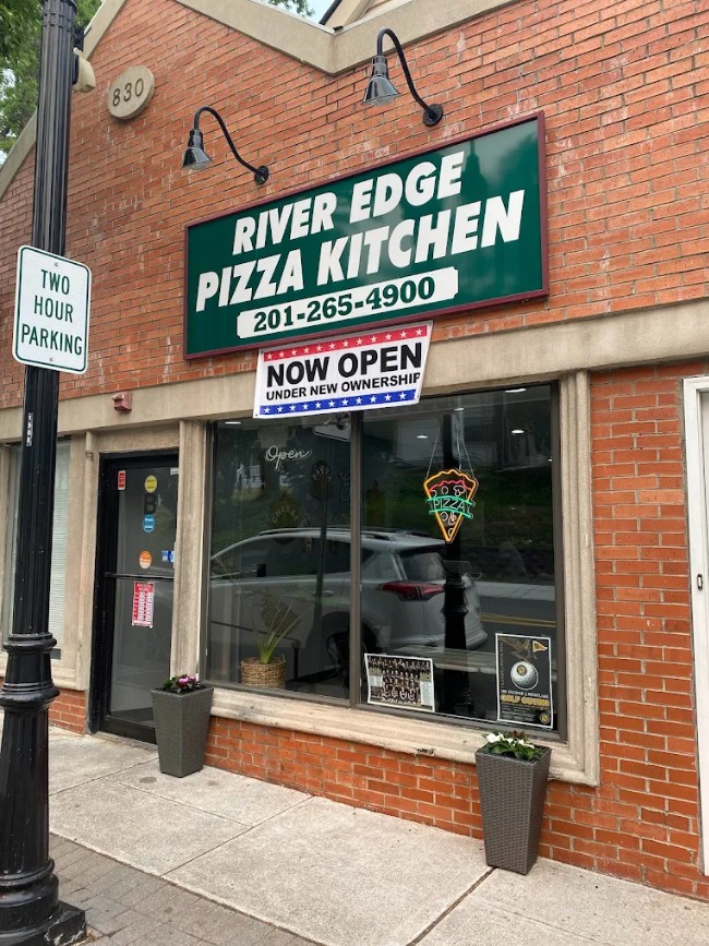 River Edge Pizza Kitchen