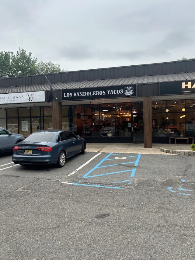 Los Bandoleros Tacos