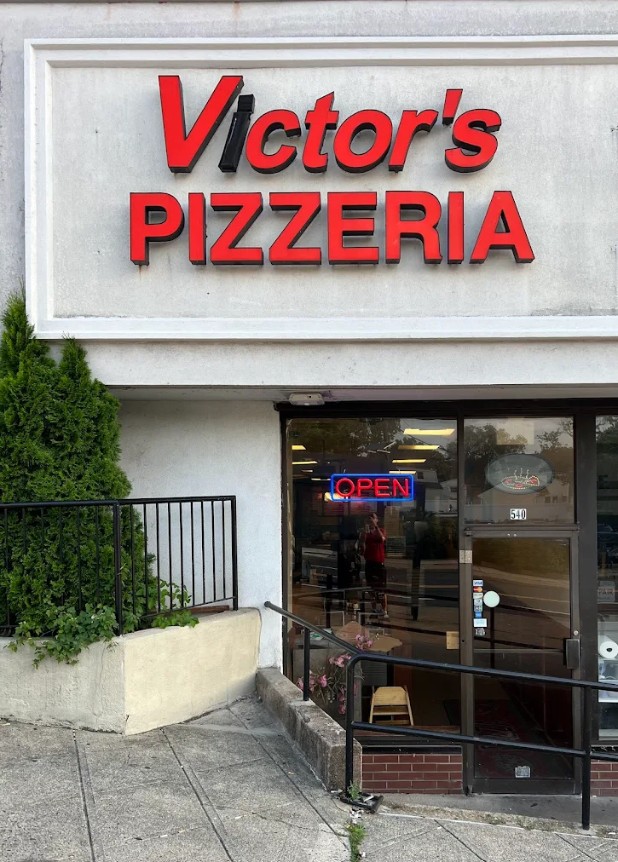 Victors Pizzeria & Italian Restaurant