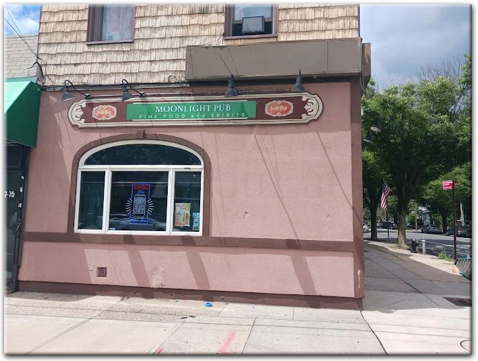 Moonlight Pub