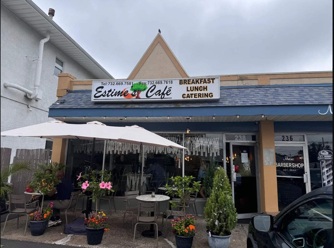 Explore Estime's Cafe: A Cozy Spot for Breakfast and Brunch in Colonia