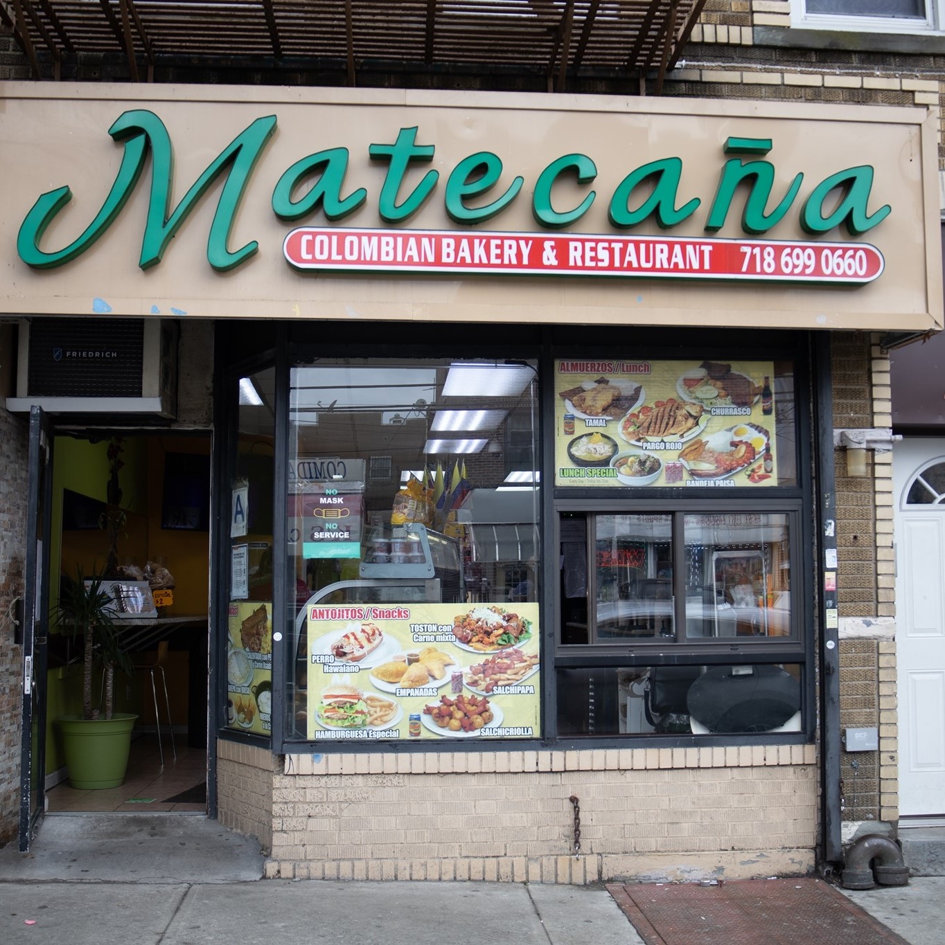Matecana Bakery & Restaurant