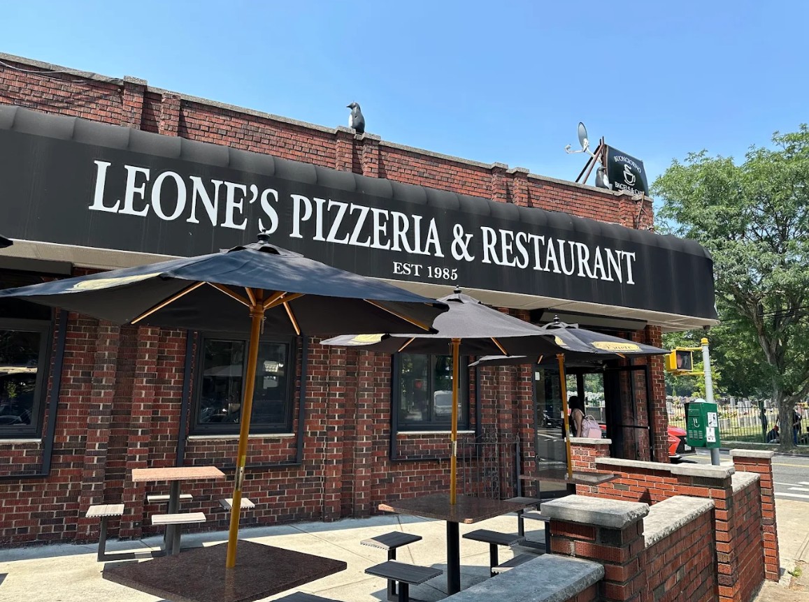 Leones Pizzeria