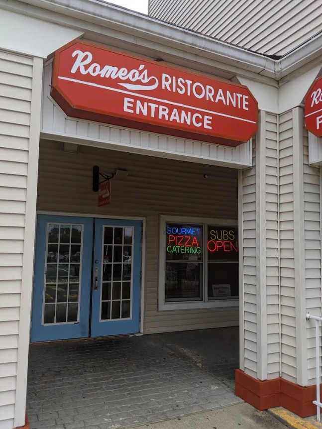 Romeo's Raintree Pizzeria