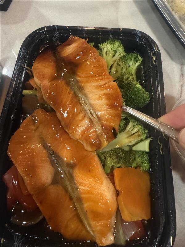 Ginkaku Japanese Bistro: A Serene Escape for Sushi Lovers in Matawan
