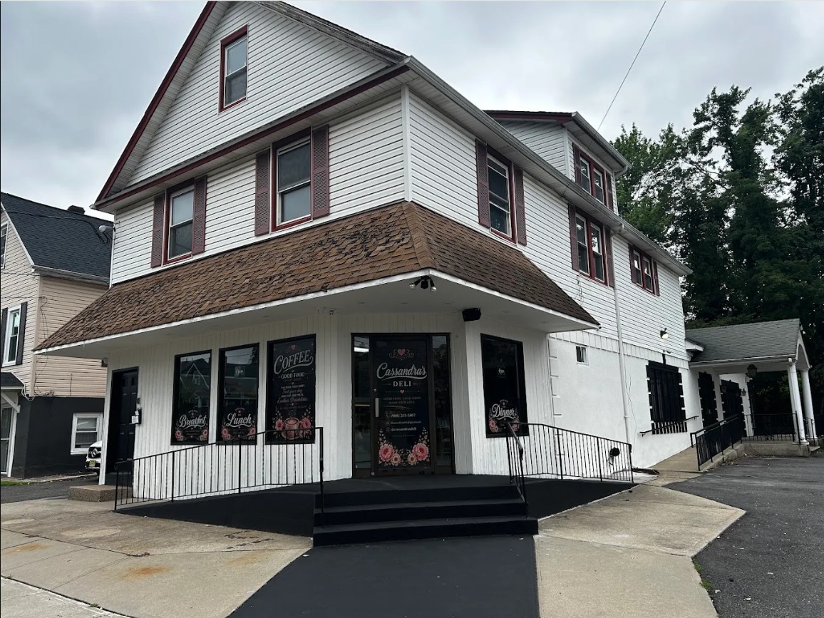 Cassandra’s Deli