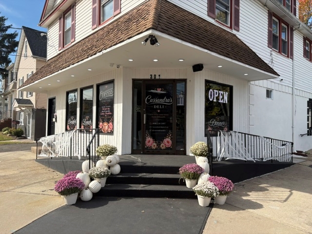 Cassandra’s Deli